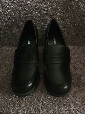 Soda Black Chunky Heel Loafers - Women's Flats